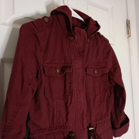 Chocolate. Burgundy color lightweight full zip casual jacket. Small. - Picture 4 of 7